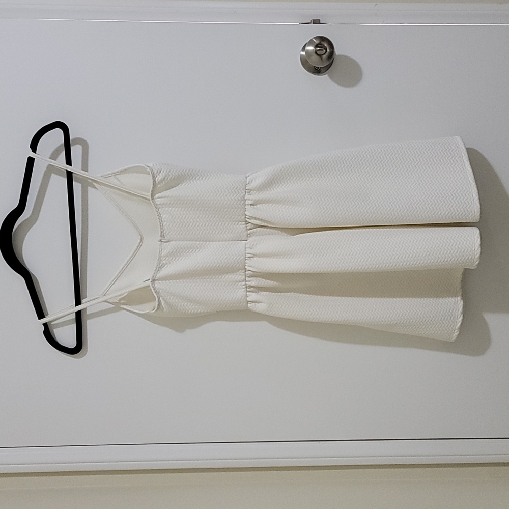 White Sundress - Picture 2 of 7